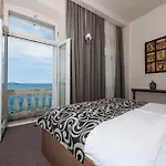 Apartments Vila Piranesi